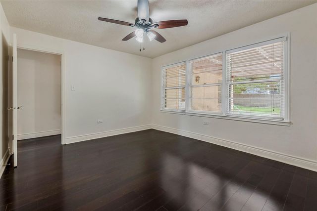 1116 Kettler St, Navasota, TX 77868