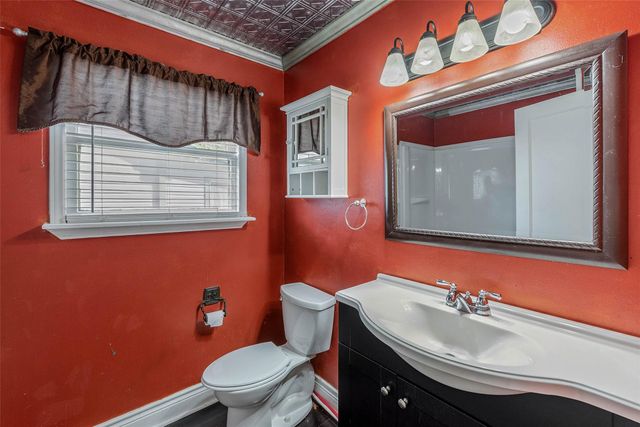 1116 Kettler St, Navasota, TX 77868