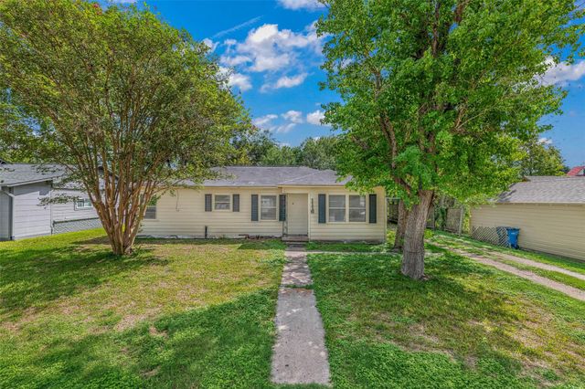 1116 Kettler St, Navasota, TX 77868