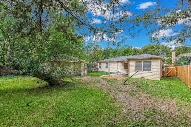1116 Kettler St, Navasota, TX 77868
