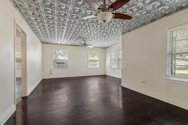 1116 Kettler St, Navasota, TX 77868