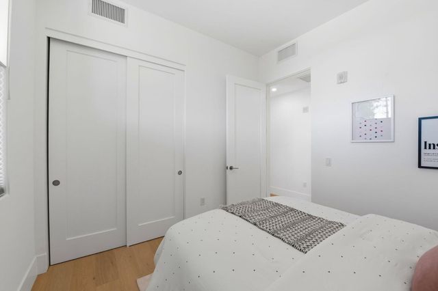 4880 El Camino Real 23, Los Altos, CA 94022