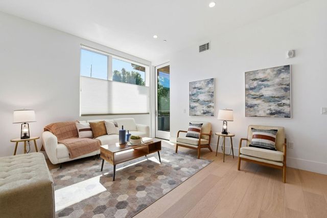 4880 El Camino Real 23, Los Altos, CA 94022