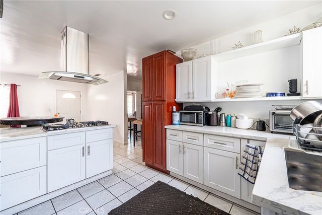 6824 Marcelle Street, Paramount, CA 90723