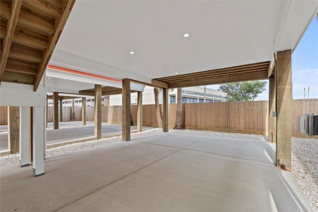 1104 62nd Street, Galveston, TX 77551