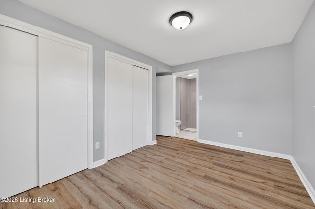 7106 Sun Valley Dr, Louisville, KY 40272