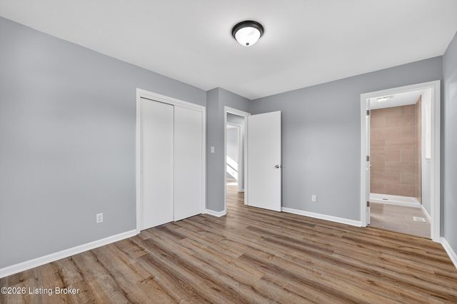 7106 Sun Valley Dr, Louisville, KY 40272