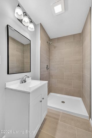 7106 Sun Valley Dr, Louisville, KY 40272