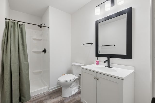 151 Lucerne Court 12-4, Wheeling, IL 60090