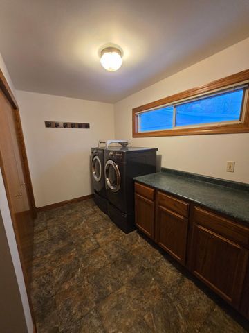 3241 Kenwood Street, Hammond, IN 46323