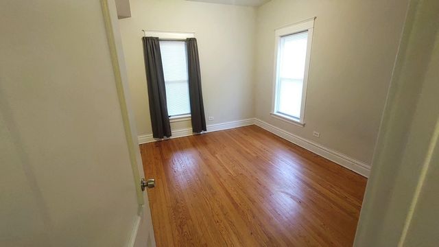 111 N Center Street 2R, Joliet, IL 60435