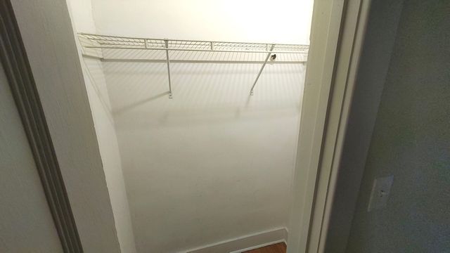 111 N Center Street 2R, Joliet, IL 60435