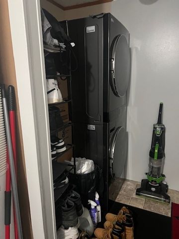 3503 Elaine Avenue, Park City, IL 60085