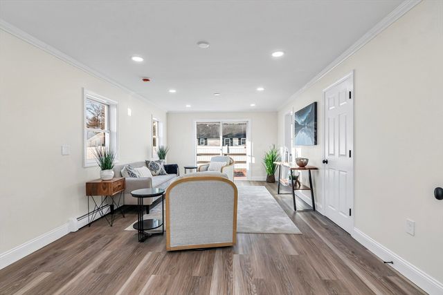 15 Pinewood Rd, Tewksbury, MA 01876