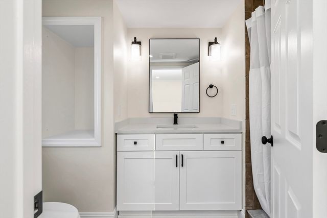 15 Pinewood Rd, Tewksbury, MA 01876