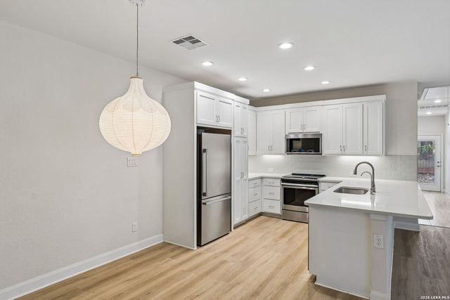 154 Magnolia Cir, Boerne, TX 78006