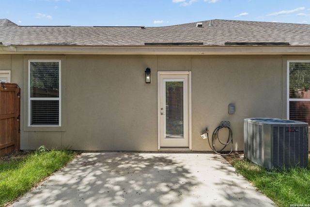154 Magnolia Cir, Boerne, TX 78006
