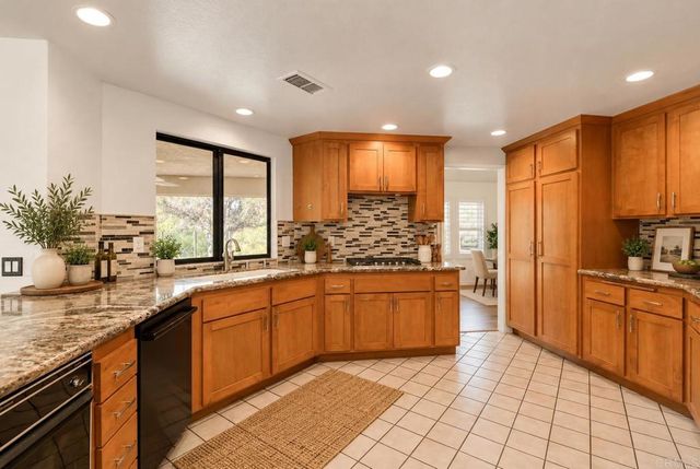 3533 Sarah Ann Dr., Fallbrook, CA 92028
