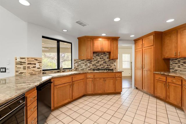 3533 Sarah Ann Dr., Fallbrook, CA 92028