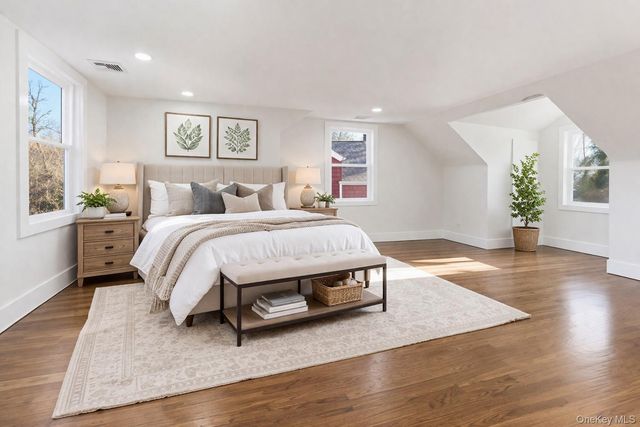 18 Maple Place, Huntington, NY 11743