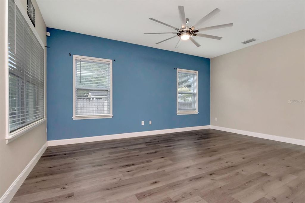 Image 4 of property listing at 3403 N GARRISON STREET, Tampa, FL 33619