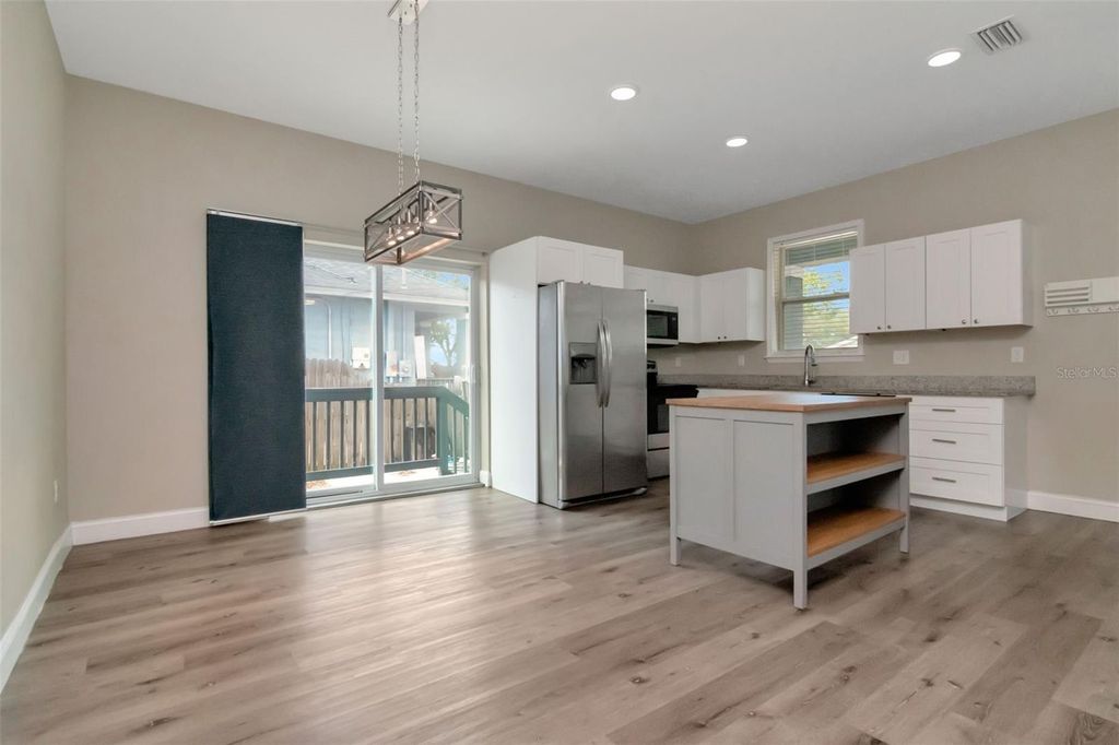 Image 9 of property listing at 3403 N GARRISON STREET, Tampa, FL 33619