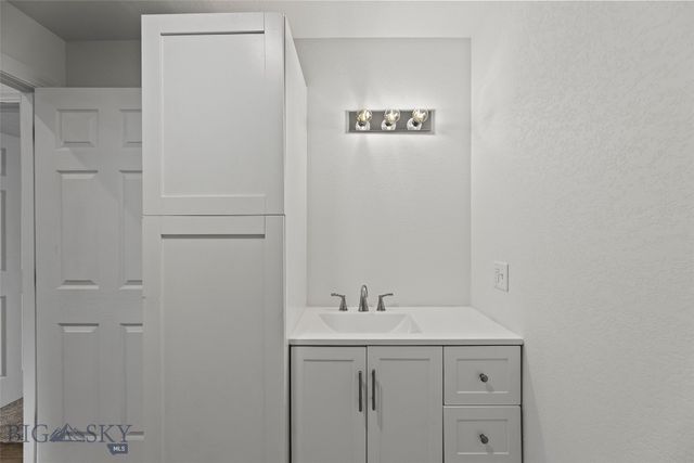 524 N M Street A, Livingston, MT 59047