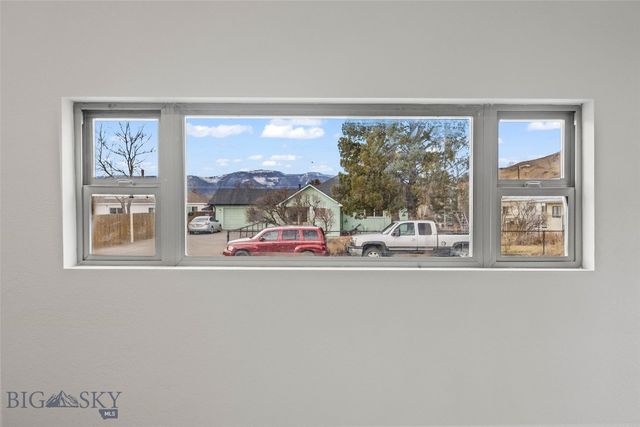 524 N M Street A, Livingston, MT 59047