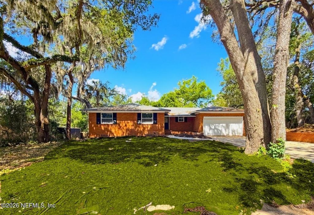 10135 LAKEVIEW Road W, Jacksonville, FL 32225