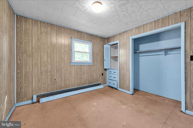 83 SILVERTOWN RD, Jonestown, PA 17038