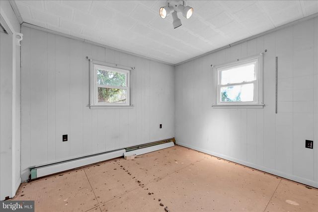 83 SILVERTOWN RD, Jonestown, PA 17038