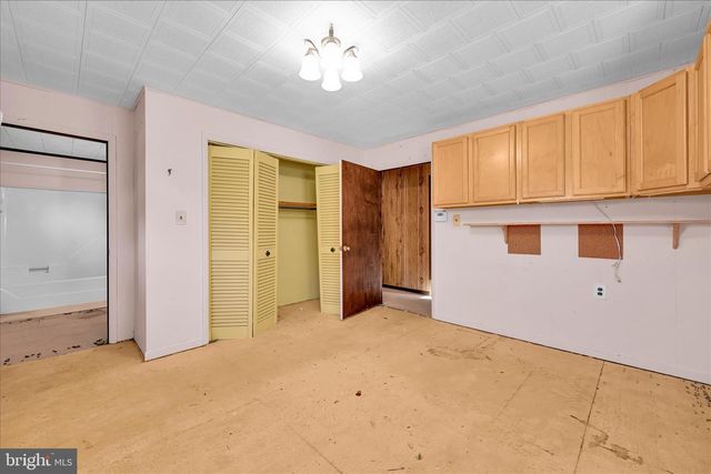 83 SILVERTOWN RD, Jonestown, PA 17038