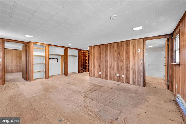 83 SILVERTOWN RD, Jonestown, PA 17038