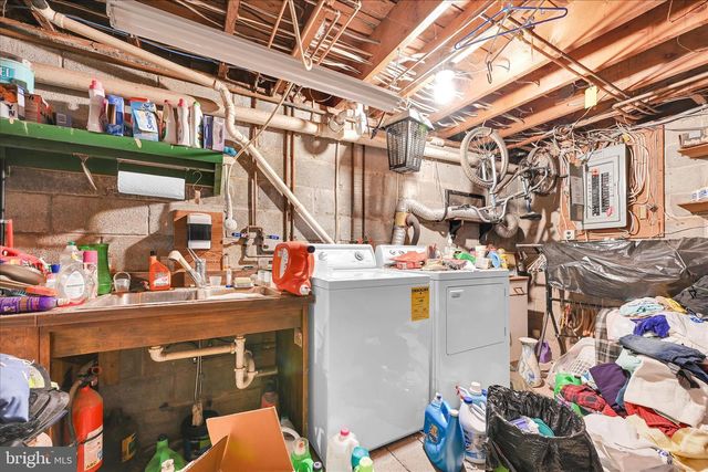 83 SILVERTOWN RD, Jonestown, PA 17038