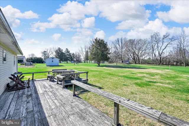 83 SILVERTOWN RD, Jonestown, PA 17038