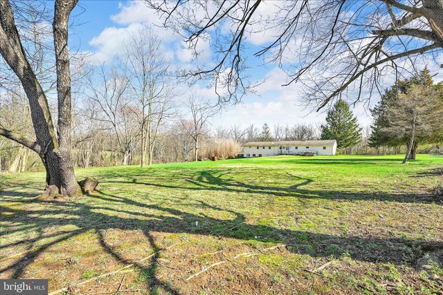 83 SILVERTOWN RD, Jonestown, PA 17038
