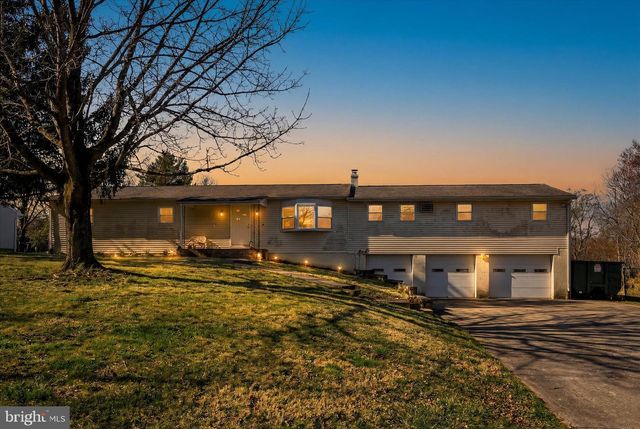83 SILVERTOWN RD, Jonestown, PA 17038
