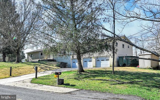 83 SILVERTOWN RD, Jonestown, PA 17038