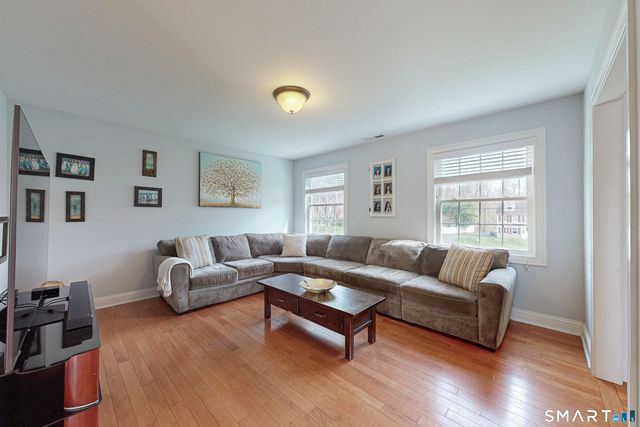 16-A Westview Trail, New Fairfield, CT 06812