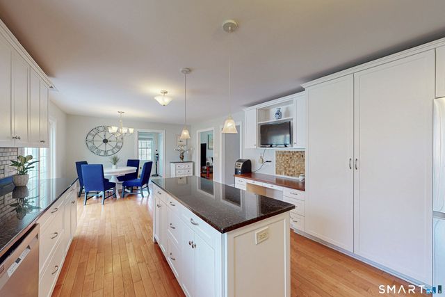 16-A Westview Trail, New Fairfield, CT 06812