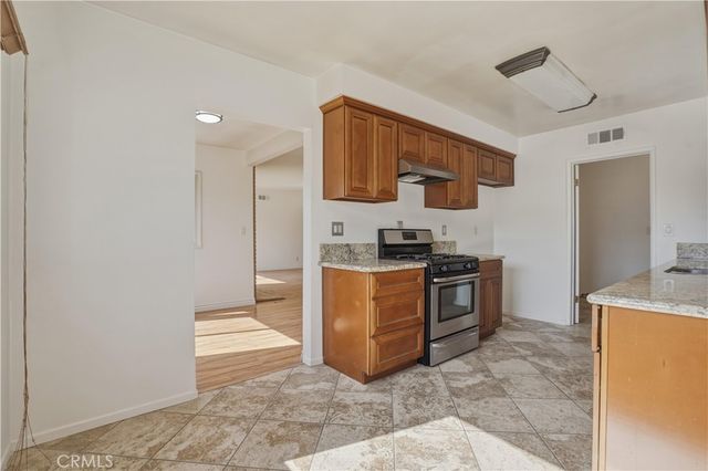 14808 Aztec, Sylmar, CA 91342