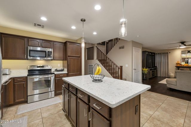 7579 W CHARTER OAK Road, Peoria, AZ 85381