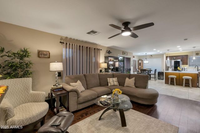 7579 W CHARTER OAK Road, Peoria, AZ 85381