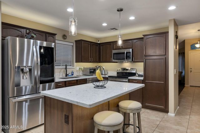 7579 W CHARTER OAK Road, Peoria, AZ 85381