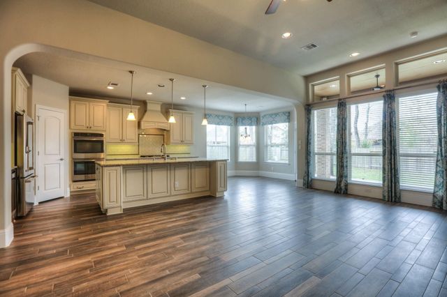 19 Cohasset Place, Tomball, TX 77375