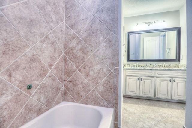 19 Cohasset Place, Tomball, TX 77375