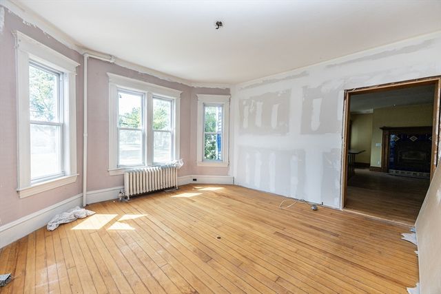 29 Gorham St, Chelmsford, MA 01824