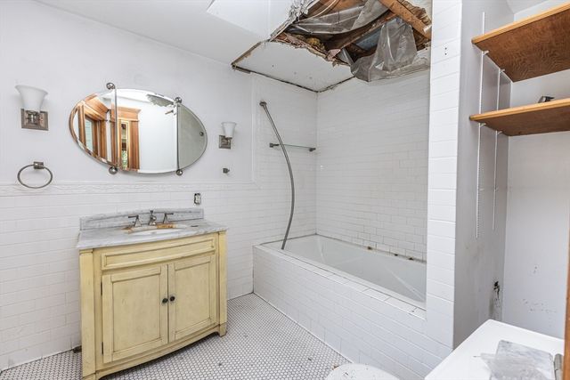 29 Gorham St, Chelmsford, MA 01824