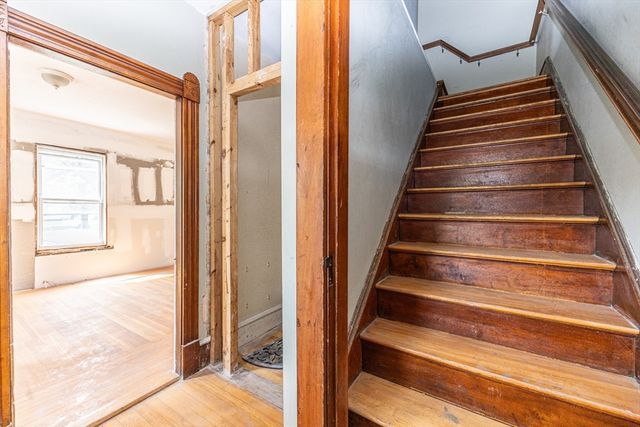 29 Gorham St, Chelmsford, MA 01824