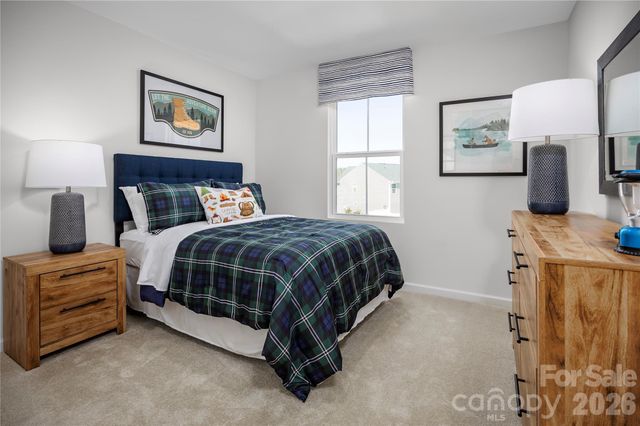 6025 Primm Woods Way, Charlotte, NC 28216